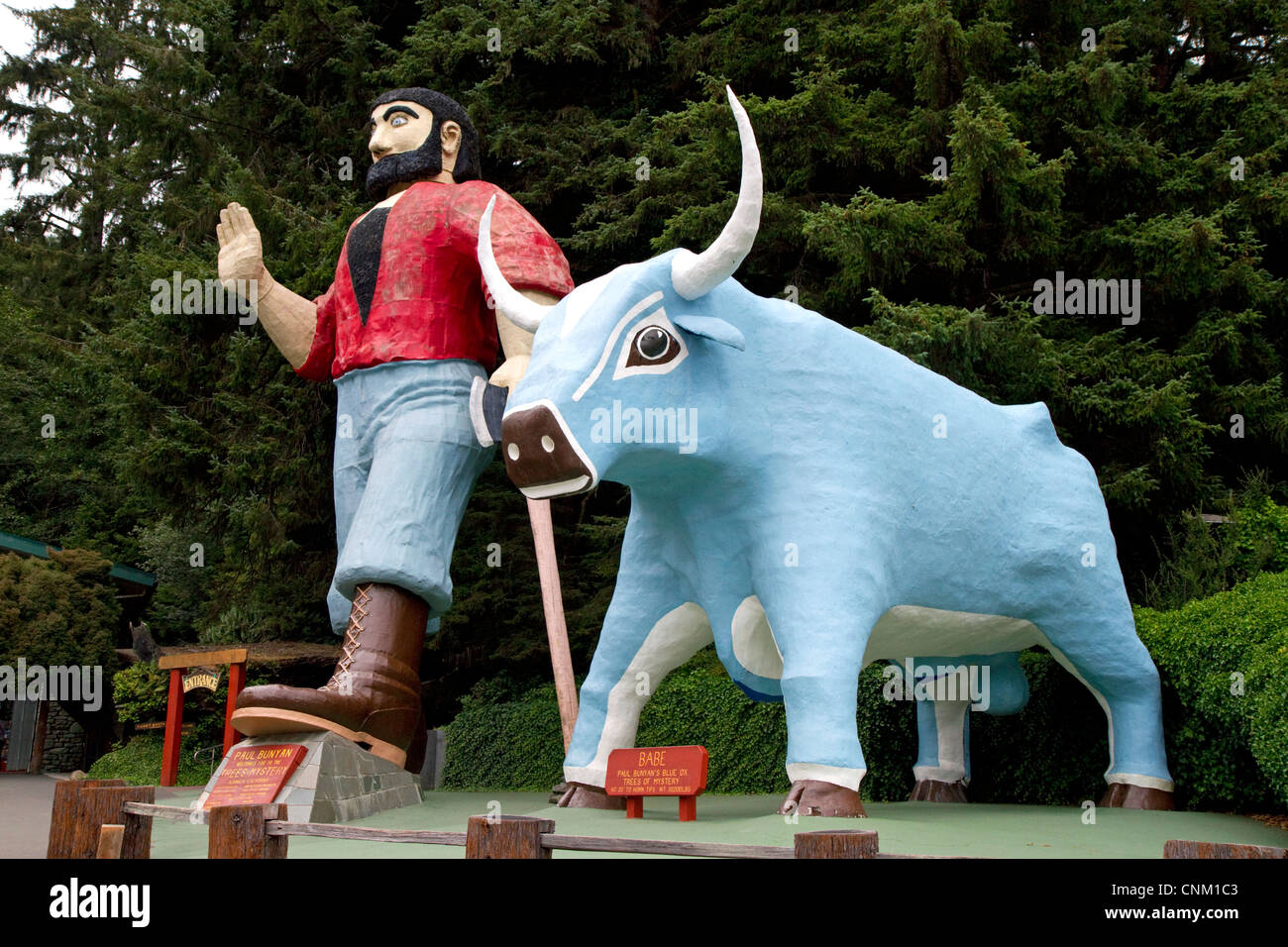 Paul Bunyan and Babe Statues