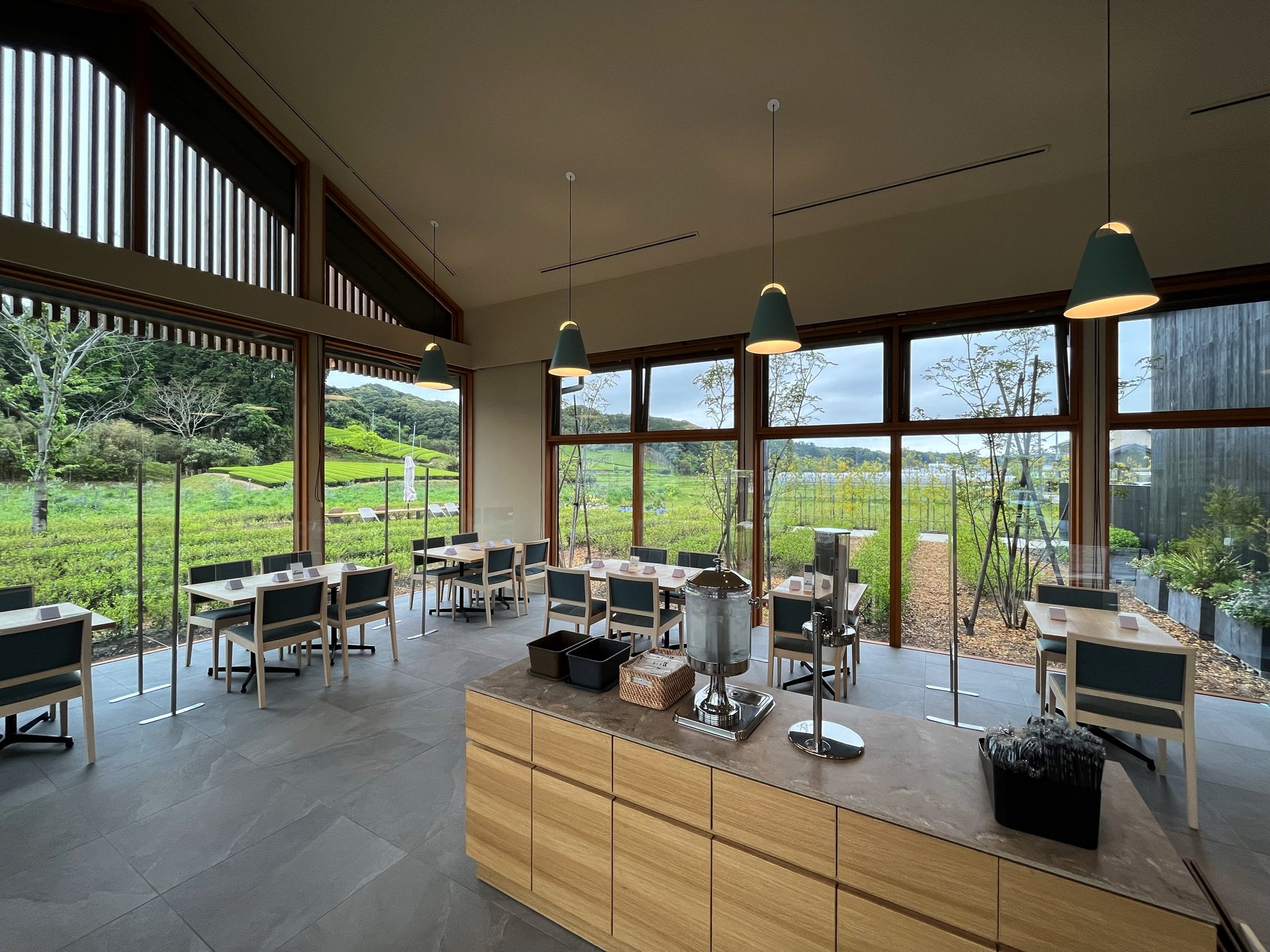 掛川「茶の庭」を徹底取材！絶景テラス・抹茶パフェの評判と混雑回避術