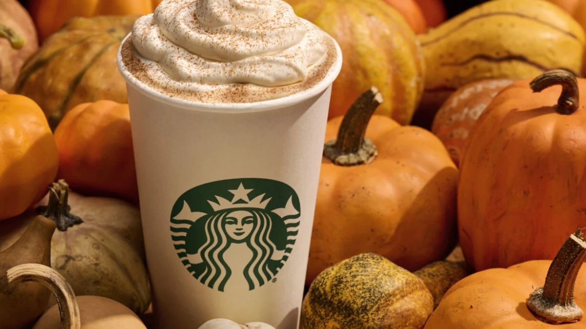 When Do Fall Drinks Start at Starbucks 2026