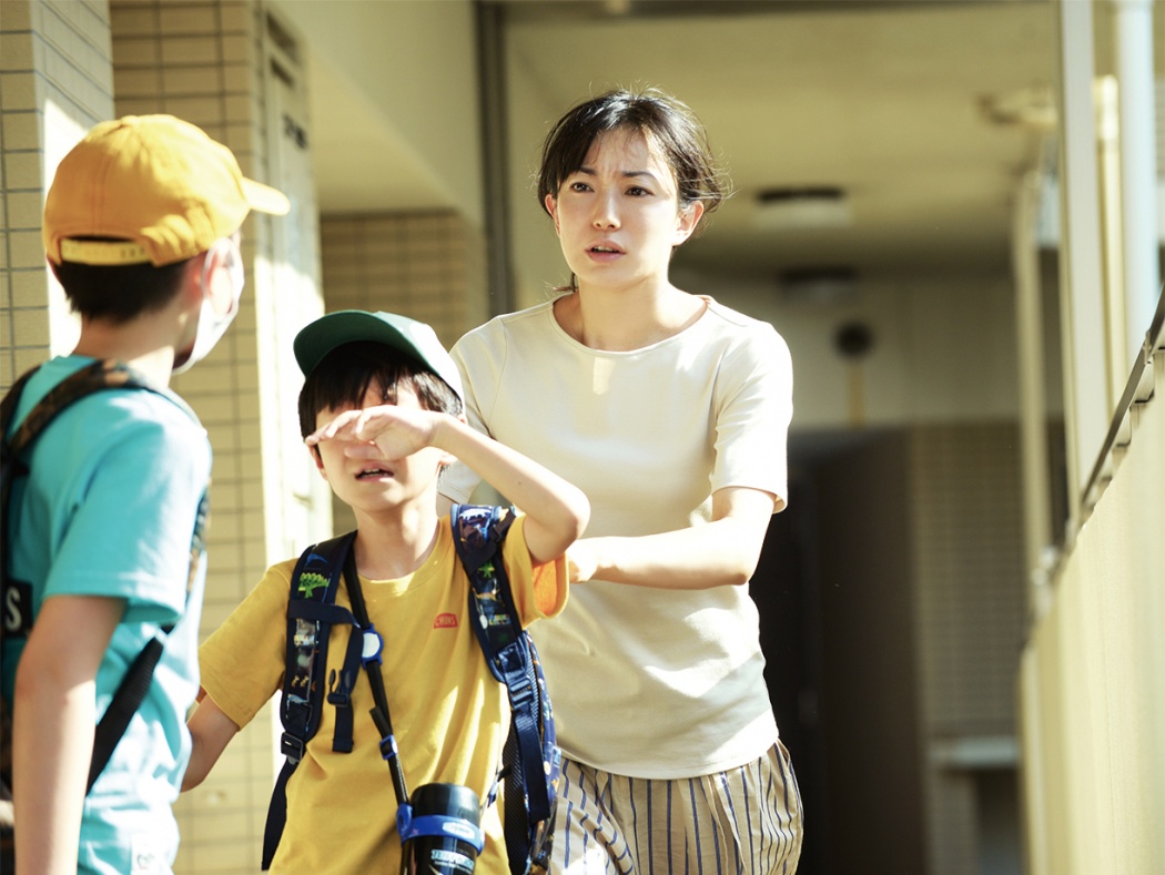 菅野美穂と堺雅人の子供の写真や現在は？小学校お受験と目撃談を徹底追跡