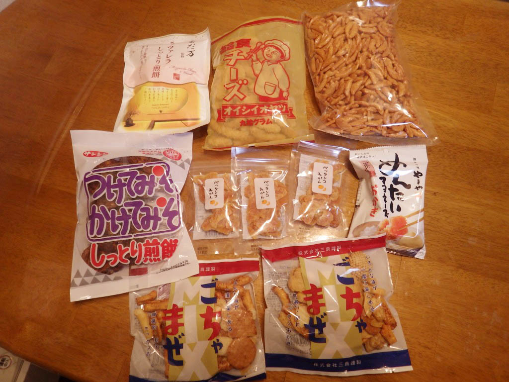 あられちゃん家埼玉工場直売店はなぜ激安？名物50円ソフトと人気商品を徹底解剖