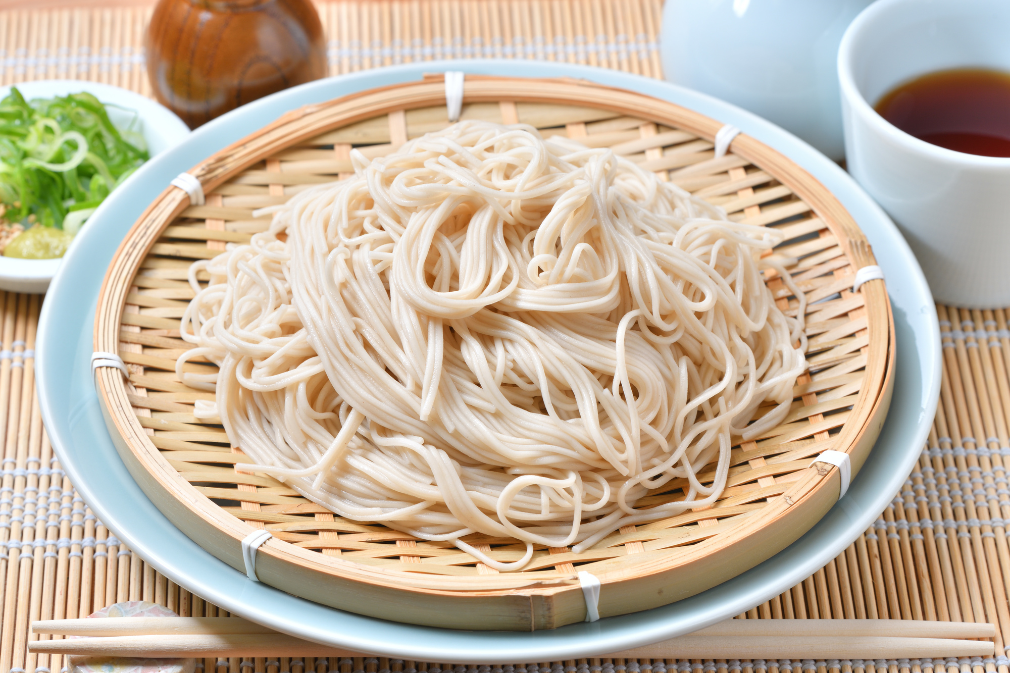 なぜ蕎麦が純白なのか？更科そばの秘密と江戸三大蕎麦を徹底解剖