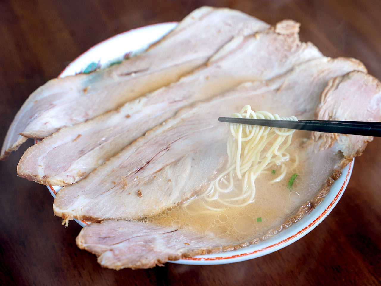 しゅうちゃんラーメンの魅力と現在地！濃厚豚骨の真実を徹底解明