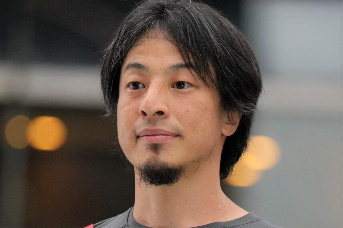 ひろゆき言及のナフサ不足とは？真相とプラスチック危機を徹底検証