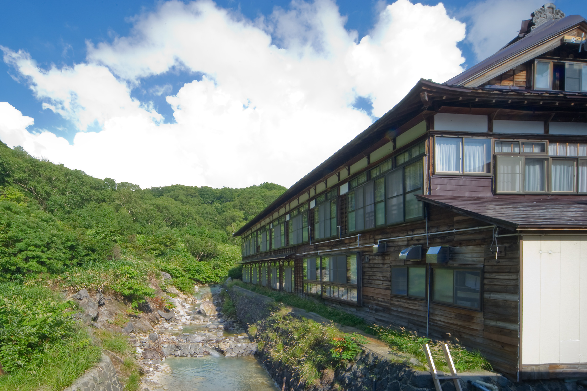 酸ヶ湯温泉旅館の真実！混浴の実態と湯治棟・旅館棟の選び方を徹底解説