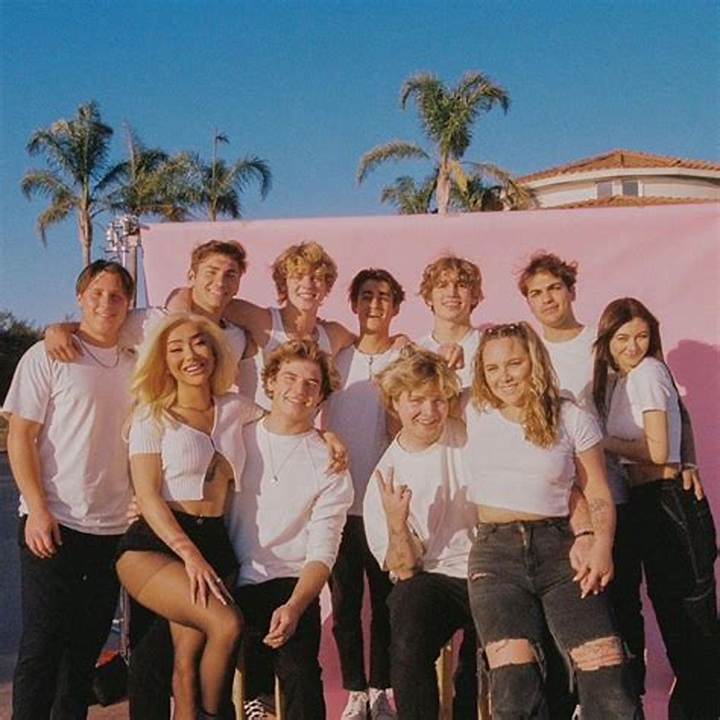 Alex Warren and Hype House: What the Tiktok Creator’s Story Really Shows