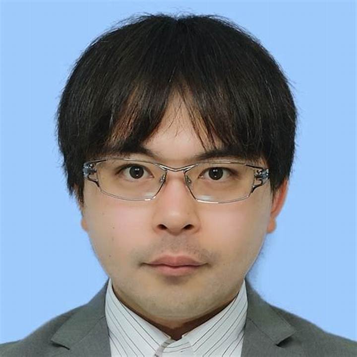 岩間好一（Aiueo700）とは何者か？生い立ち・経歴・現在を徹底解説