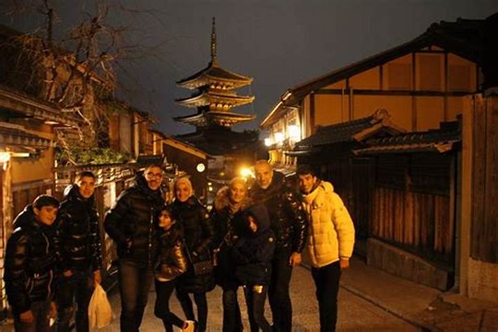 東京夜遊びから京都へ――夜の日本を旅する完全ガイド